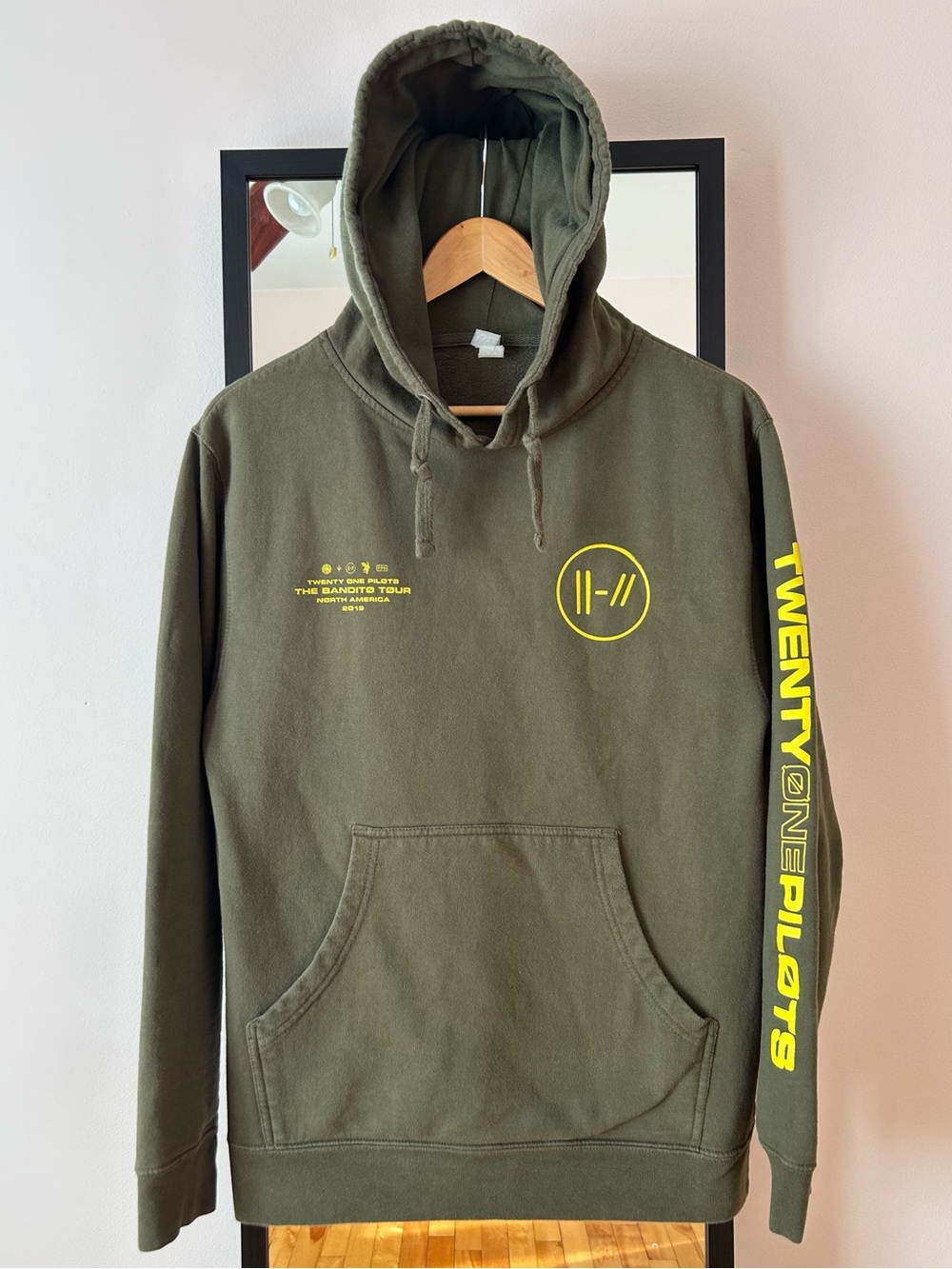 Vintage 2019 Twenty One Pilots 🎸 Bandito tour concert hoodie band tee shirt Y2K